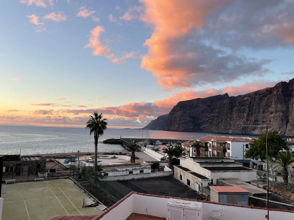 Amazing Atlantic And Breathtaking Mountains Views Apartment Acantilado de los Gigantes Bagian luar foto