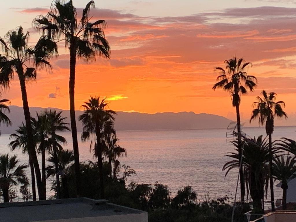 Amazing Atlantic And Breathtaking Mountains Views Apartment Acantilado de los Gigantes Bagian luar foto
